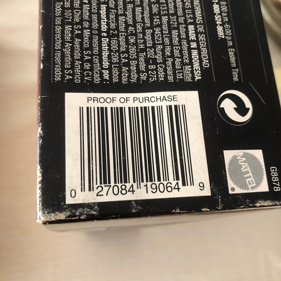 NEW IN BOX CHOCOLATE BARBIE - Picture 5 of 5